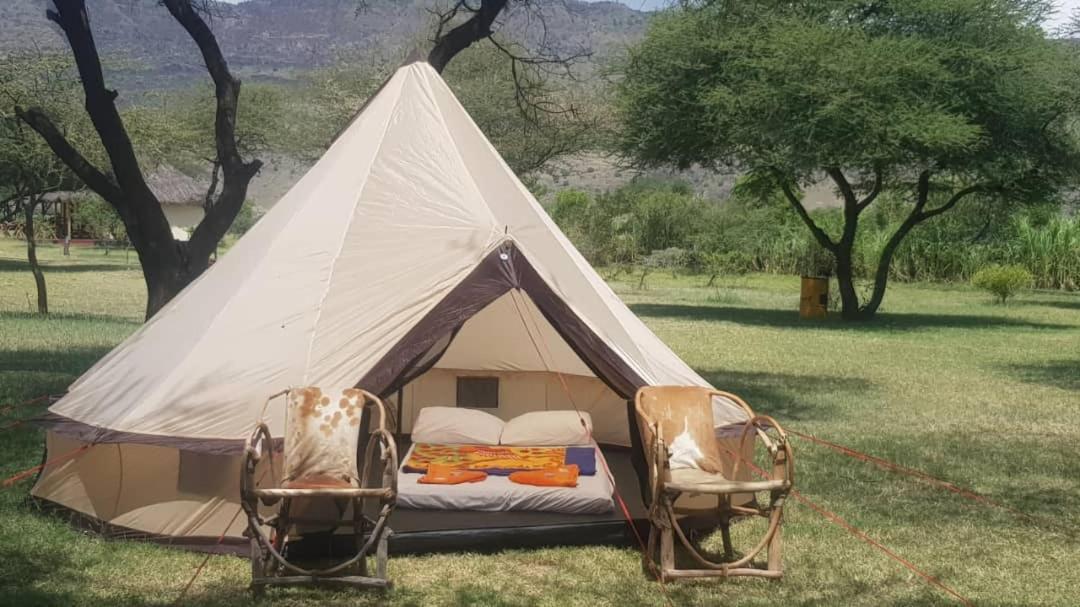 Lake Natron Maasai Giraffe Eco Lodge And Camping Mtowabaga Exterior foto