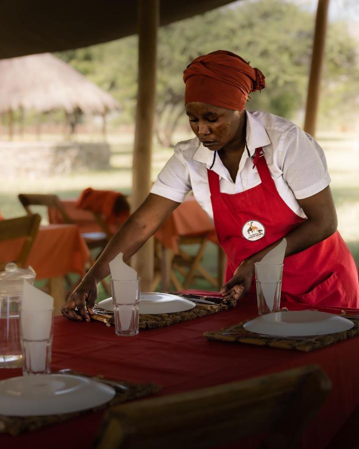 Lake Natron Maasai Giraffe Eco Lodge And Camping Mtowabaga Exterior foto