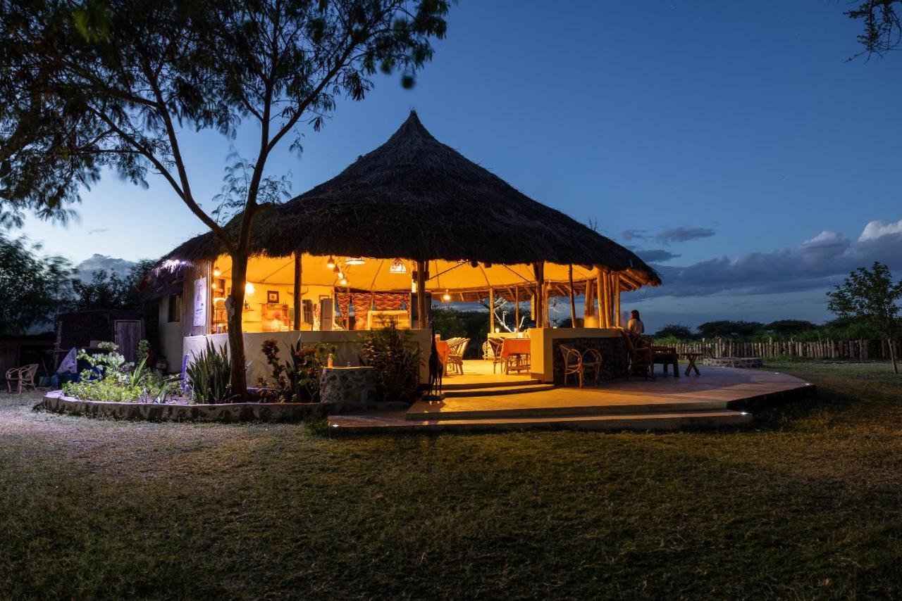 Lake Natron Maasai Giraffe Eco Lodge And Camping Mtowabaga Exterior foto